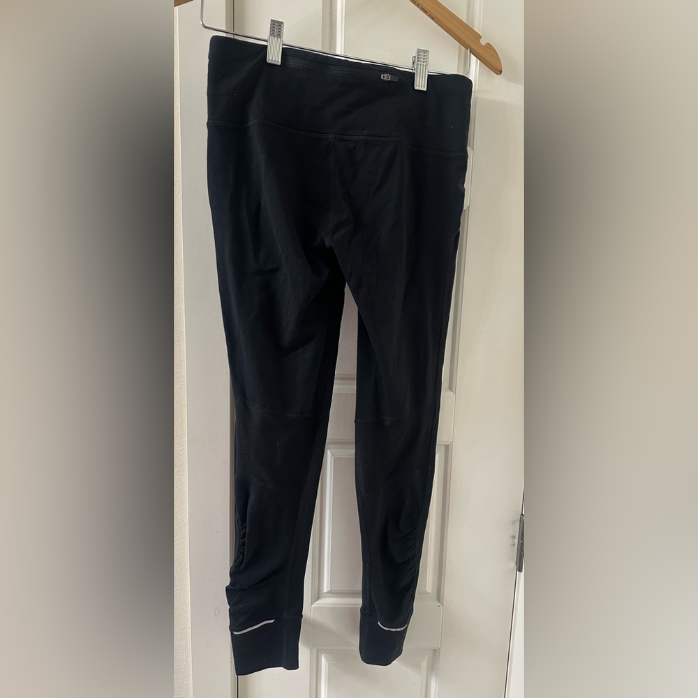 Athleta Black High-Waisted Workout Leggings w/ Pockets - Picture 2 of 3